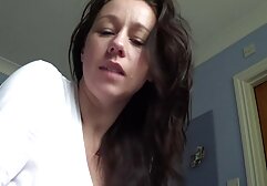 Egy új alkalmazott házi sexvideo az irodában a mester, Szőke, mell, hideg, majd elkezdte elcsábítani a főnöke.