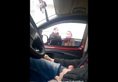 Amerikai lány, Tiffany, amator sex videok maszturbálni egy kicsit, szopás a két férfi állt a kamera előtt az erkélyen.